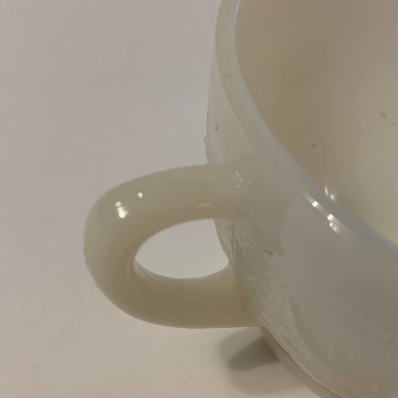 Vintage Anchor Hocking Milk Glass Tea/Coffee/Punch Replacement Cups Lot of 2 - Picture 3 of 10